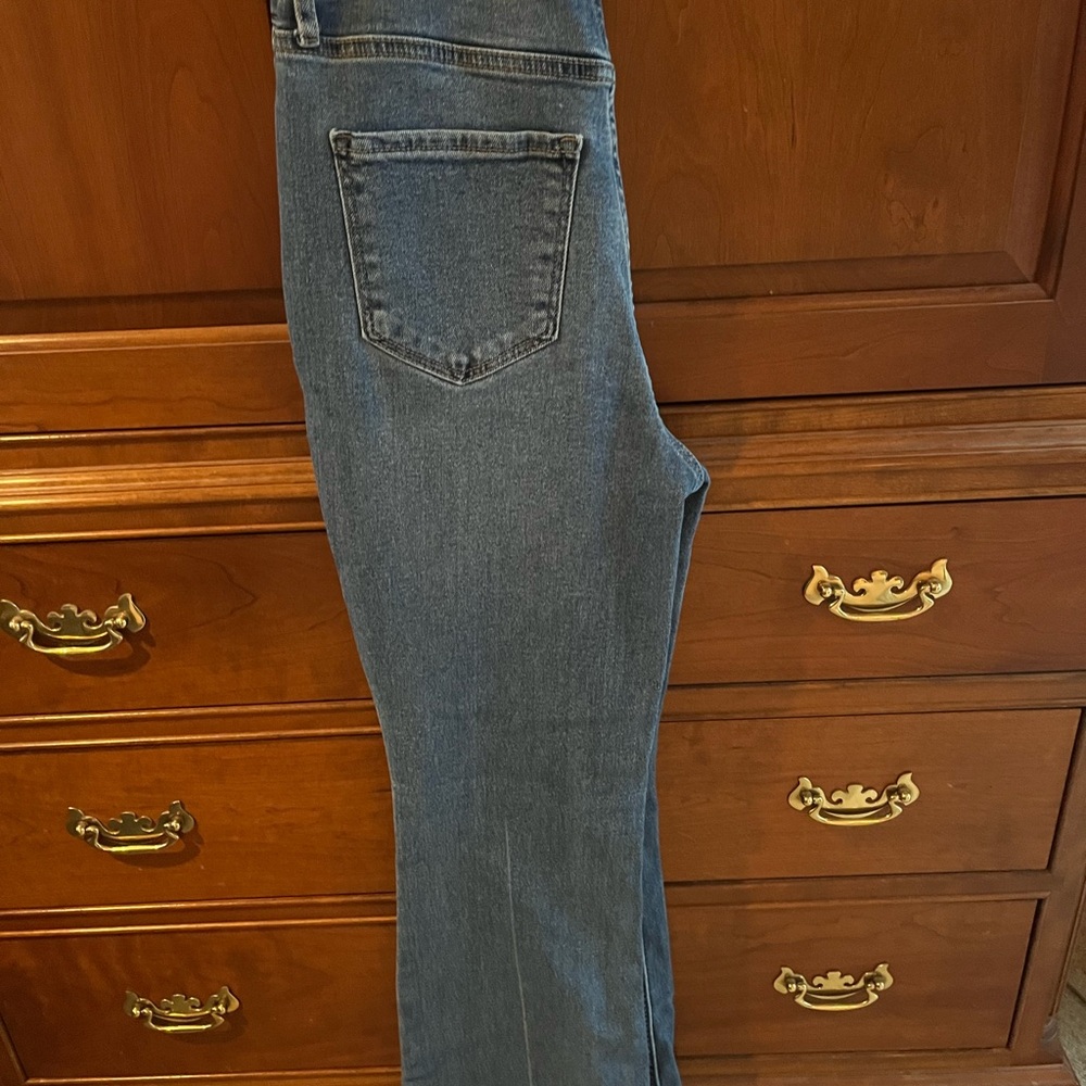 Old Navy Blue Boot Cut Jeans Classic Denim Style - Picture 2 of 3